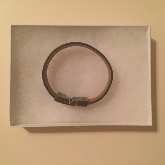 2 / $25 - Leighelena Bracelet - Picture 2 of 7